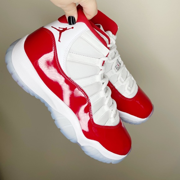 Jordan 11 Retro CHERRY 🍒 DS - Picture 7 of 8